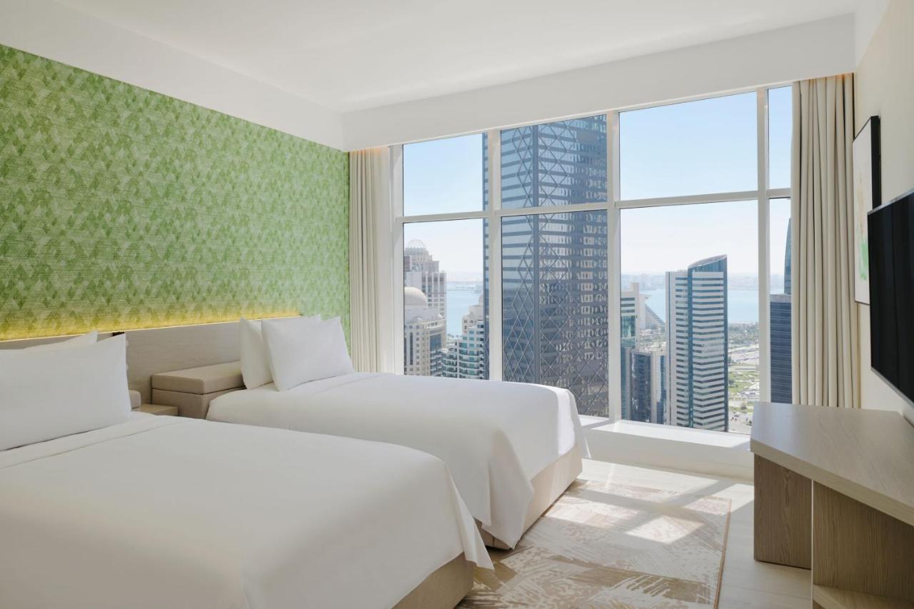Element By Westin West Bay Doha Hotel Exterior foto A guest room at the hotel