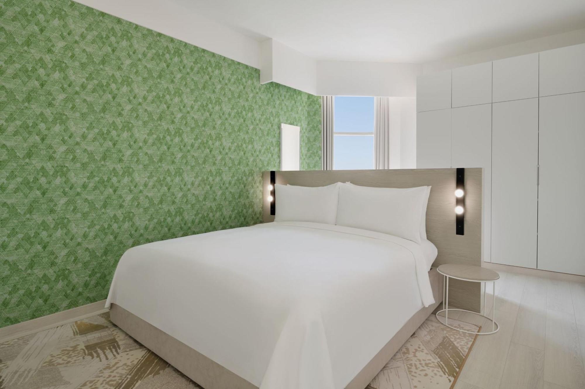 Element By Westin West Bay Doha Hotel Exterior foto A bedroom